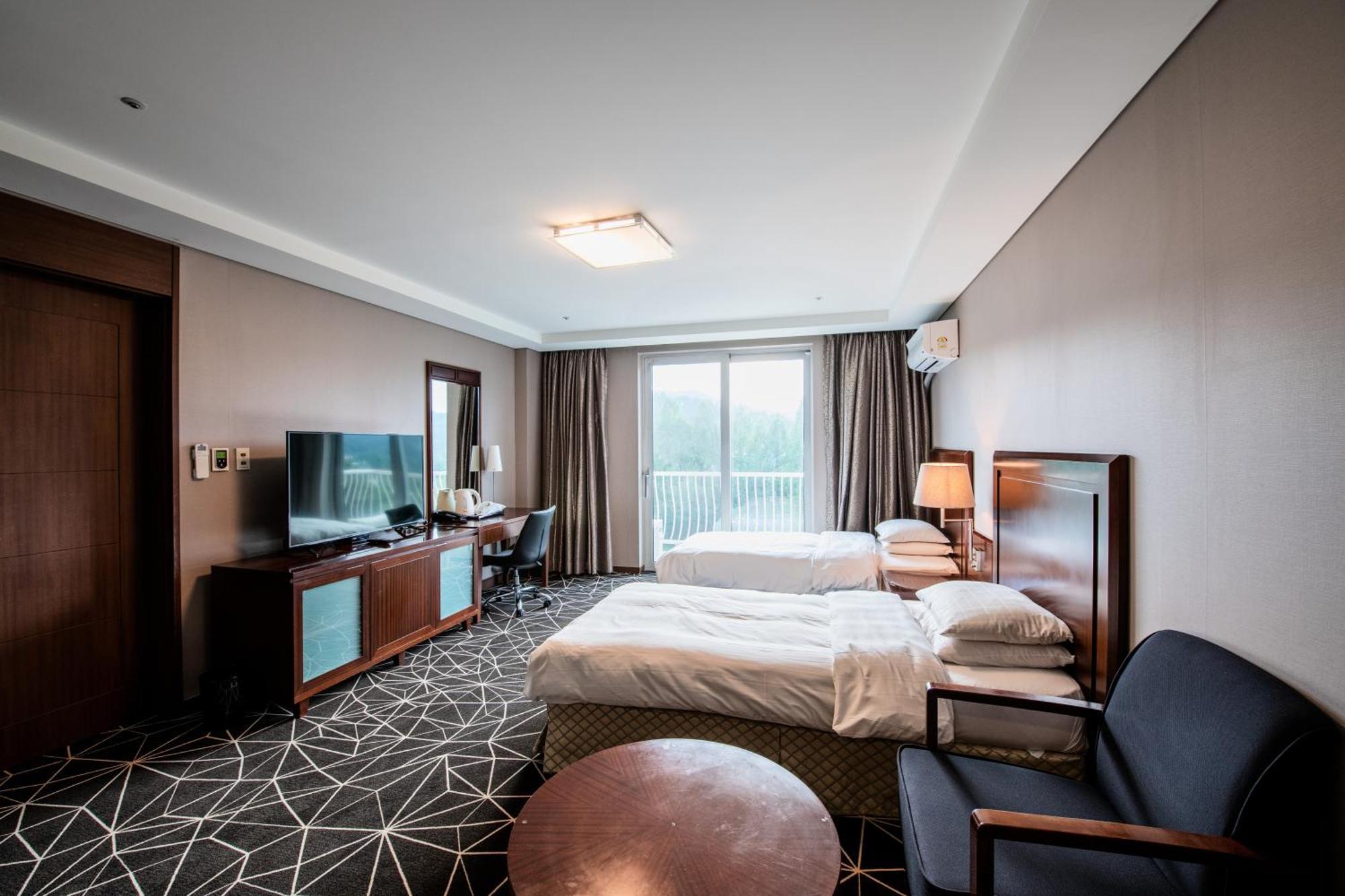 Pocheon Adonis Art Hill Hotel Экстерьер фото